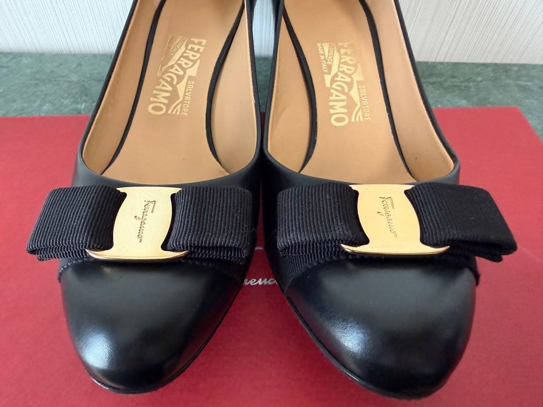 値下げ！靴 フェラガモ Ferragamo パンプス ブラック 24.5cm