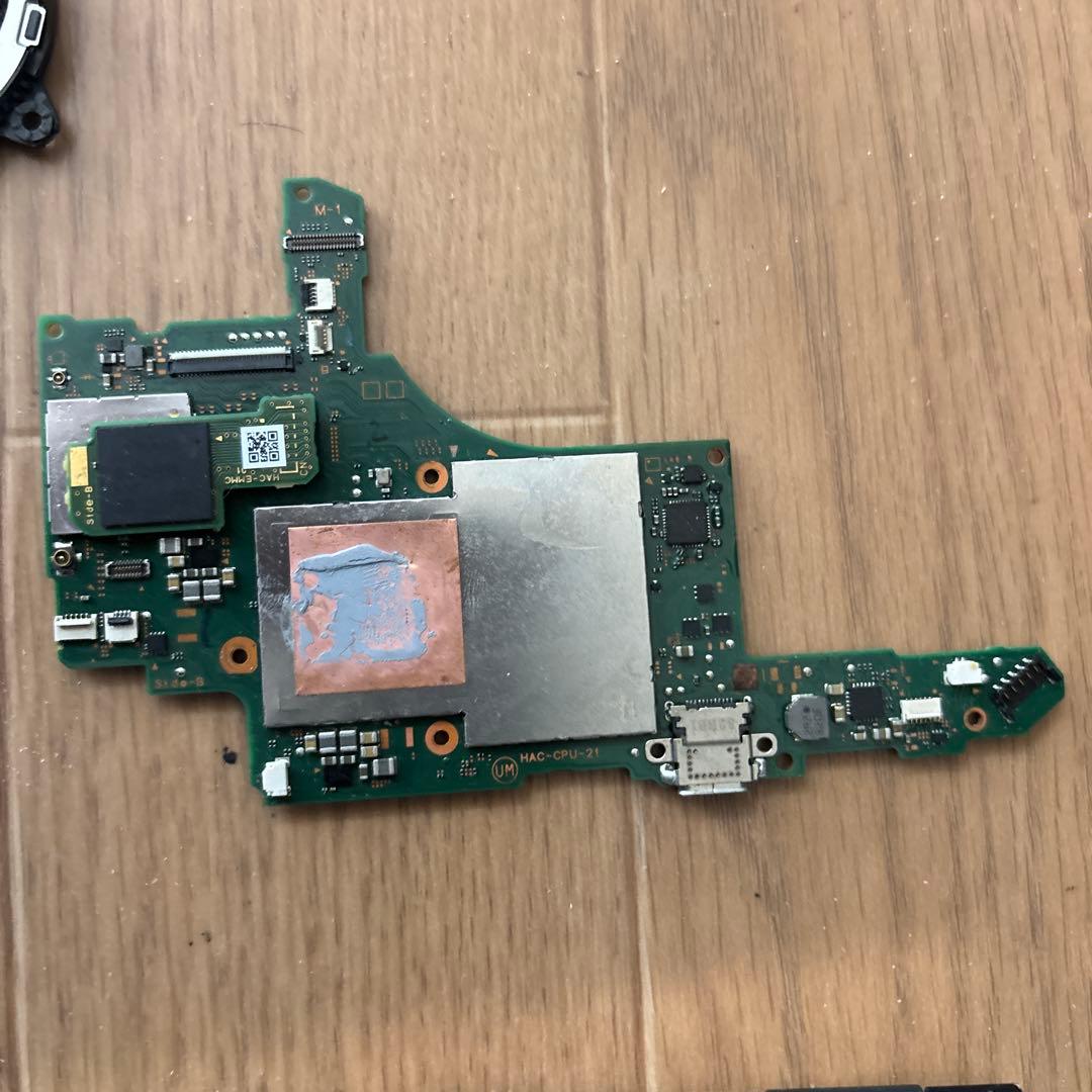 Nintendo Switch 部品一式ジャンク - メルカリ