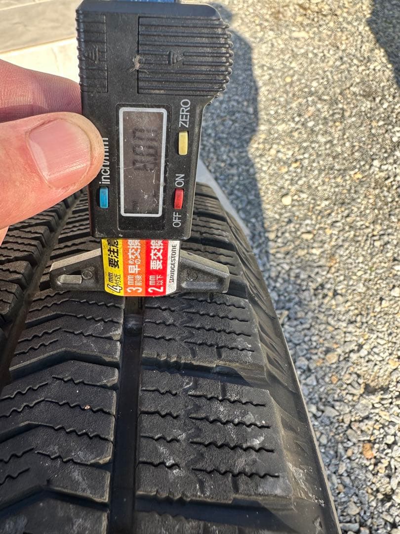 225/60/R17 スタッドレス　タイヤホイール4本セット　24年製　VRX2