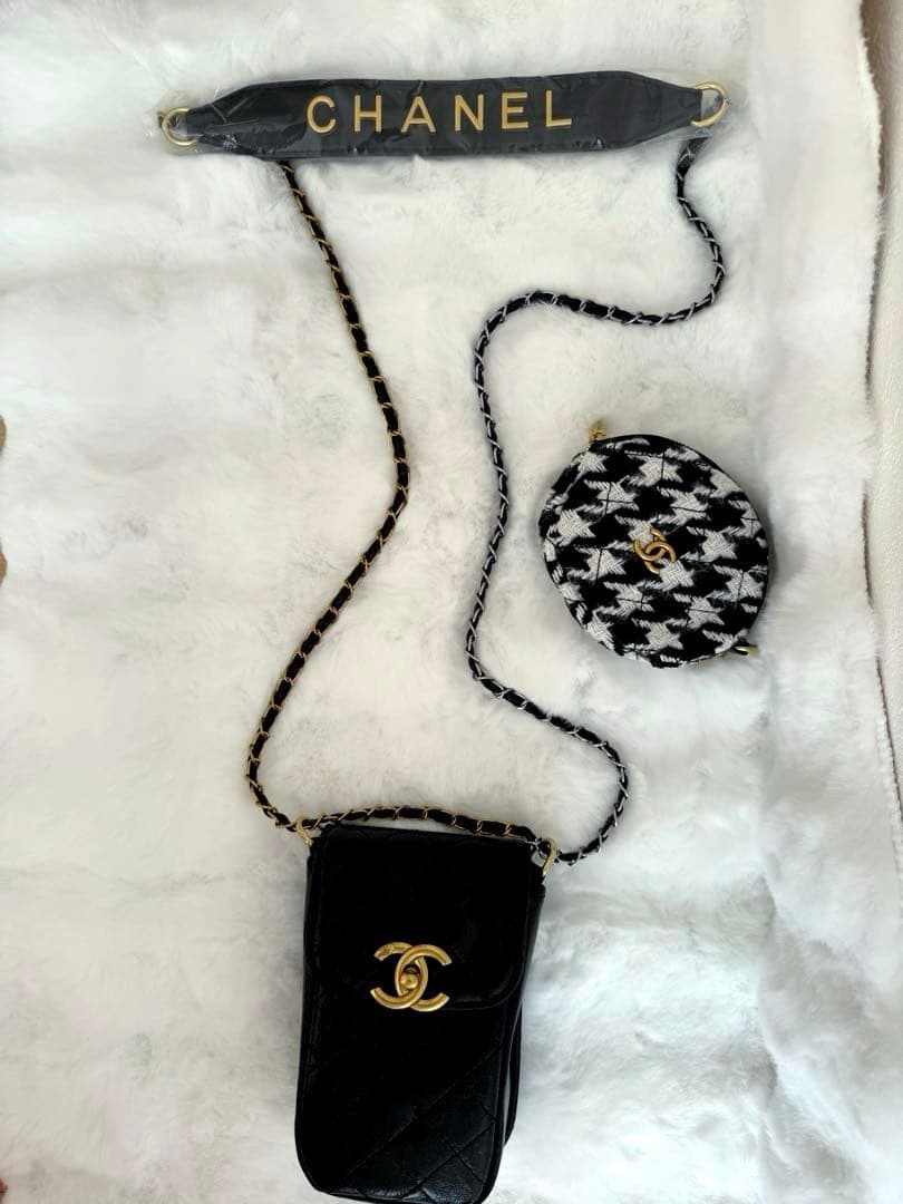 シャネル ノベルティ スマホショルダーバッグポ－チセット