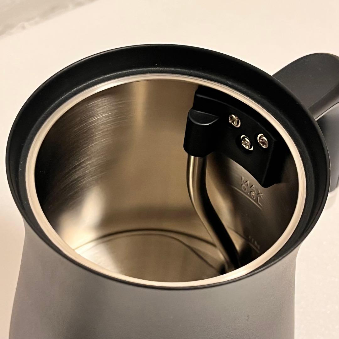 【未使用に近い】BALMUDA バルミューダ　電気ケトル　ブラック　0.6L