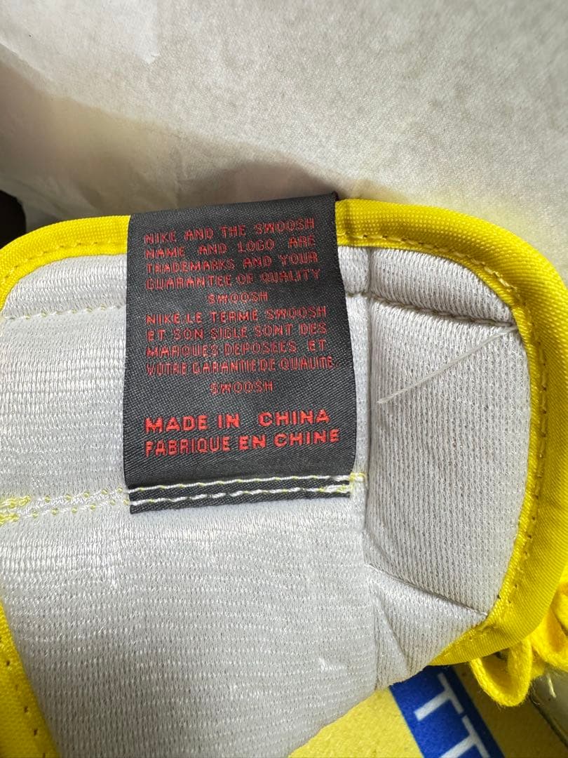 靴 Travis Scott Air Jordan 1 \"Canary\"