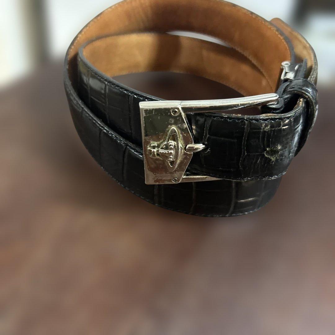 vivienne westwood man レザーベルト オーブ Vivienne Westwood レザー製メンズベルト オーブロゴバックル 緑