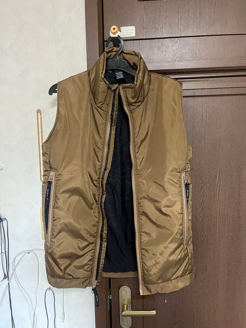 BEYOND CLOTHING製　LEVEL7 ベストジャケット　コヨーテ　XS コヨーテXS：Beyond Clothing ビヨンド クロージング PCU Level7