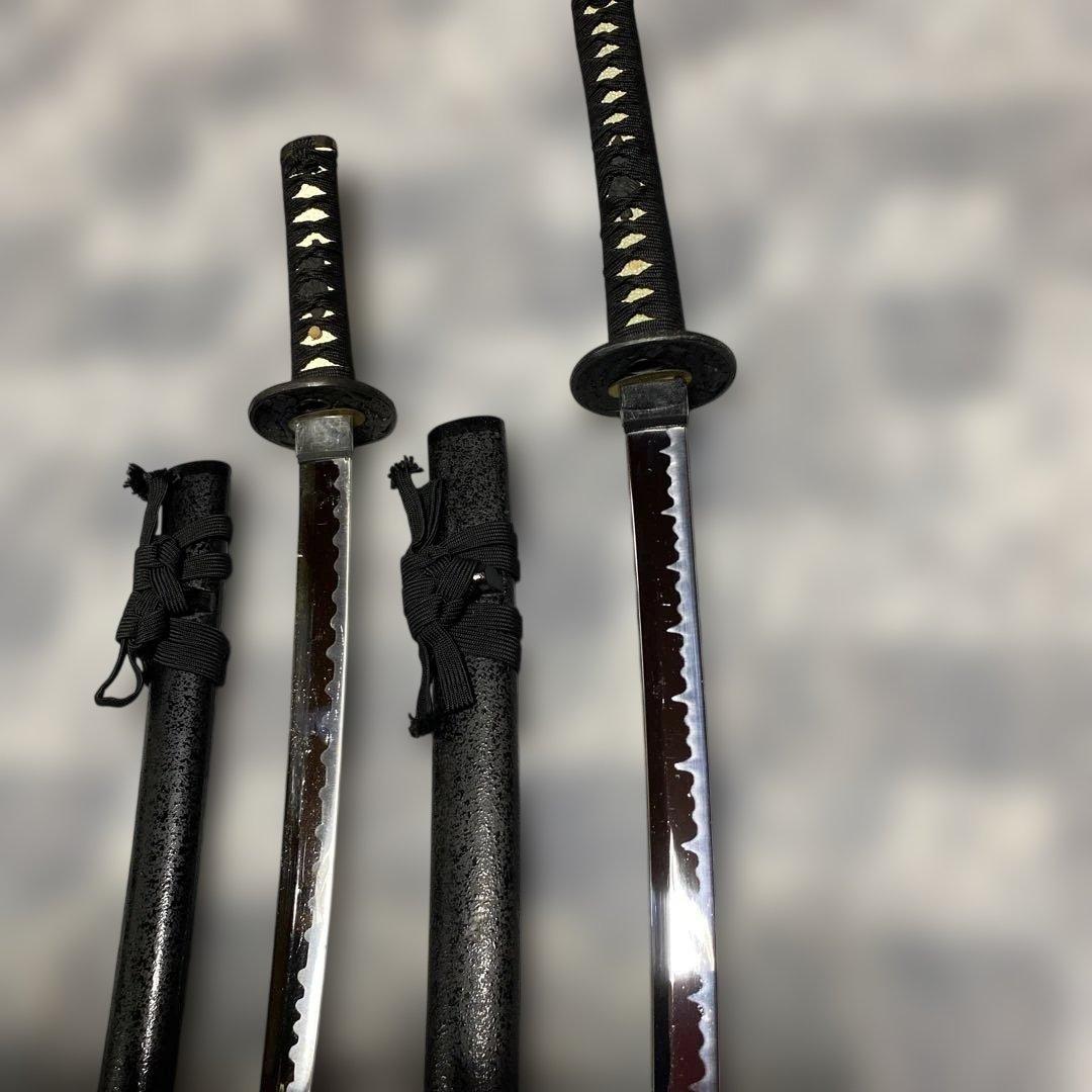 激安模造刀大小２本 黒柄 雲龍楕円鍔 黒梨地鞘