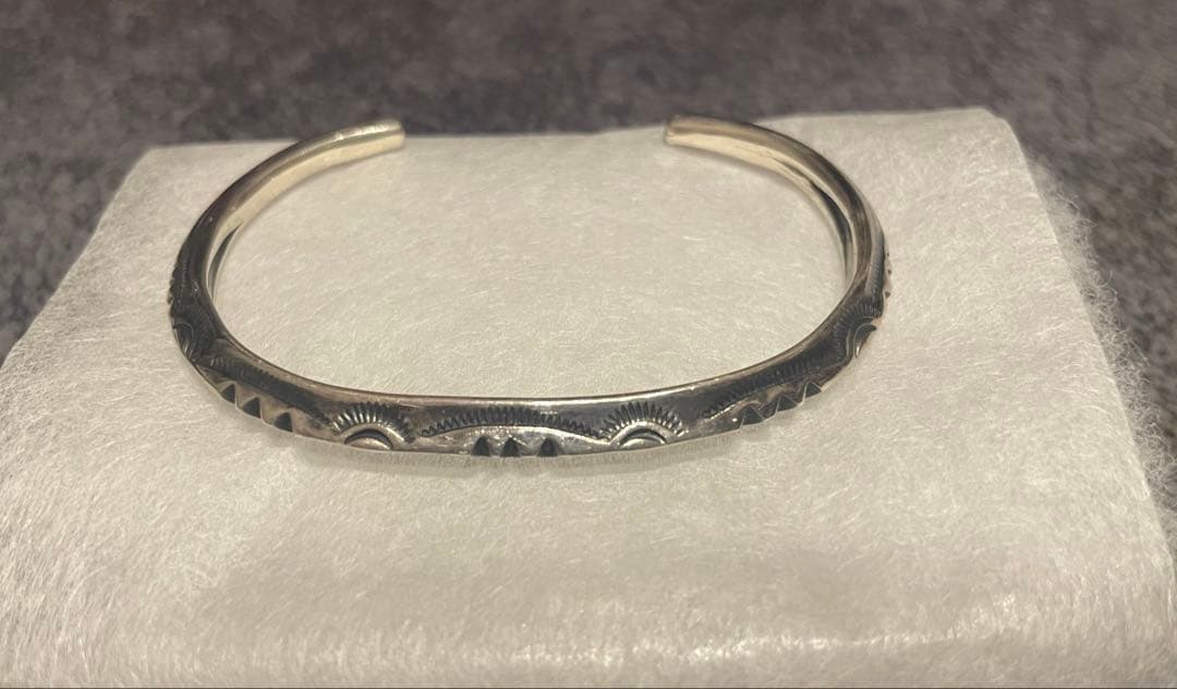 ラリースミスTHIN TRIANGLE BRACELET -3POINT-