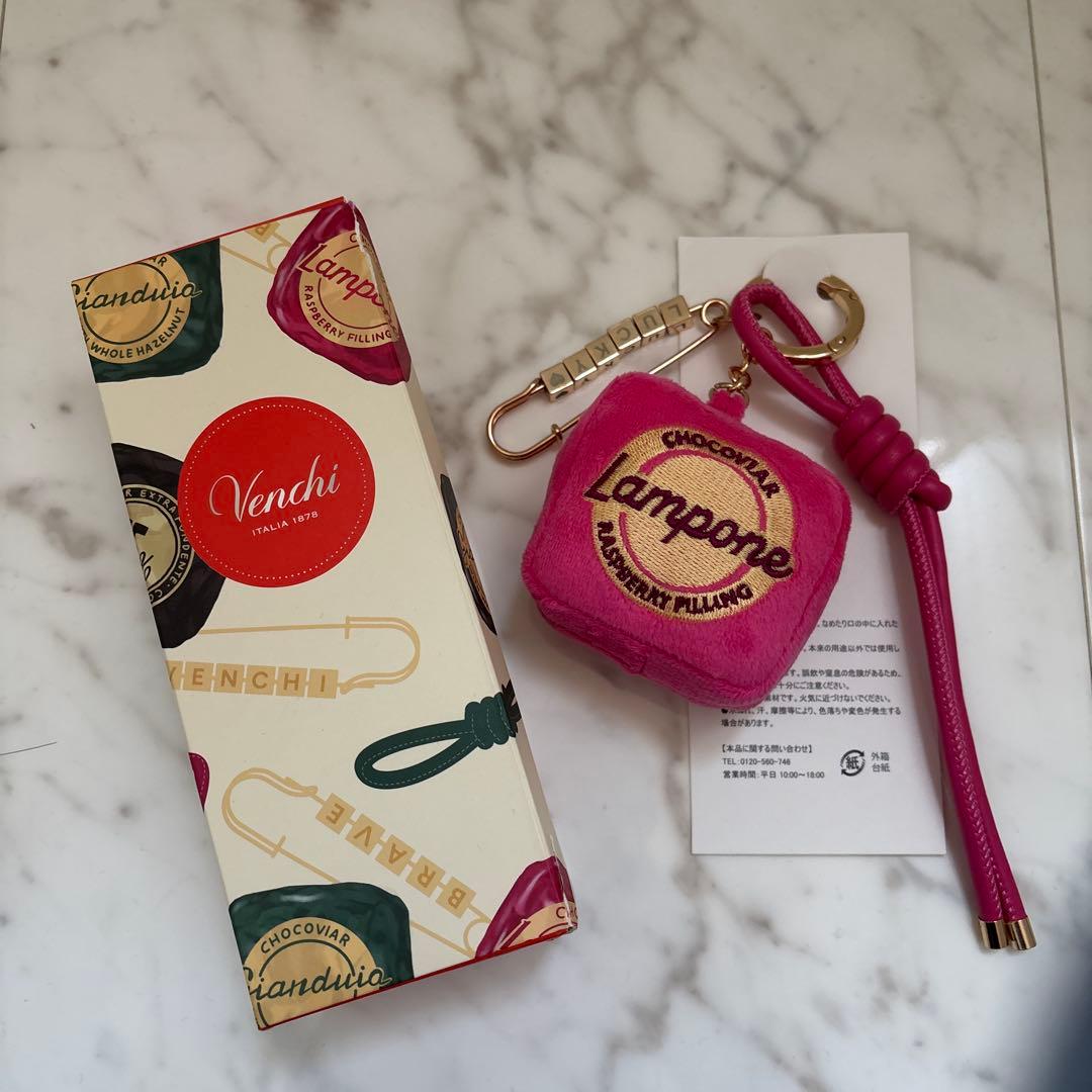 新品未使用】Venchi ヴェンキ ラズベリー チャーム 外箱不良 - メルカリ