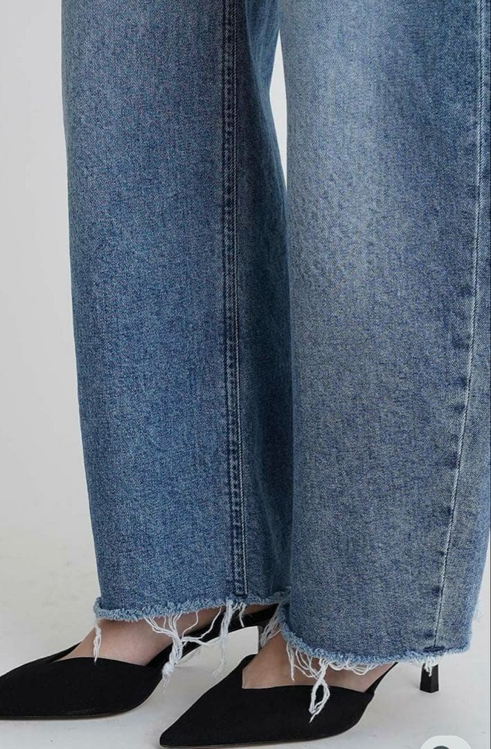 YANUK ヤヌーク　カーブテーパード \"LAURA\" 23