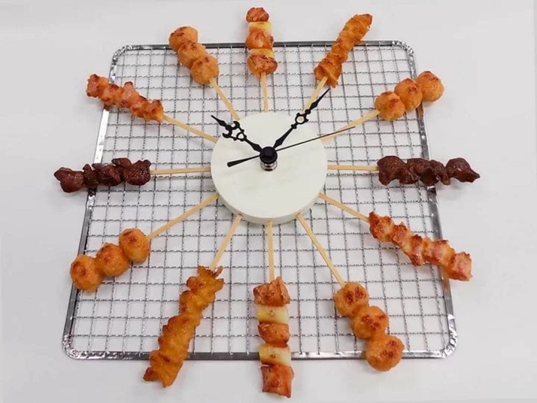 焼き鳥モチーフ 置時計 310mm セイコー ポール型クロック アウトドアクロック モチーフ BZ803B 電池