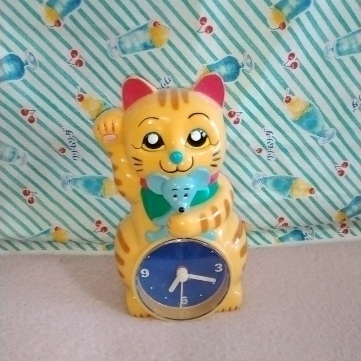 昭和レトロ 招き猫 目覚まし時計 - メルカリ
