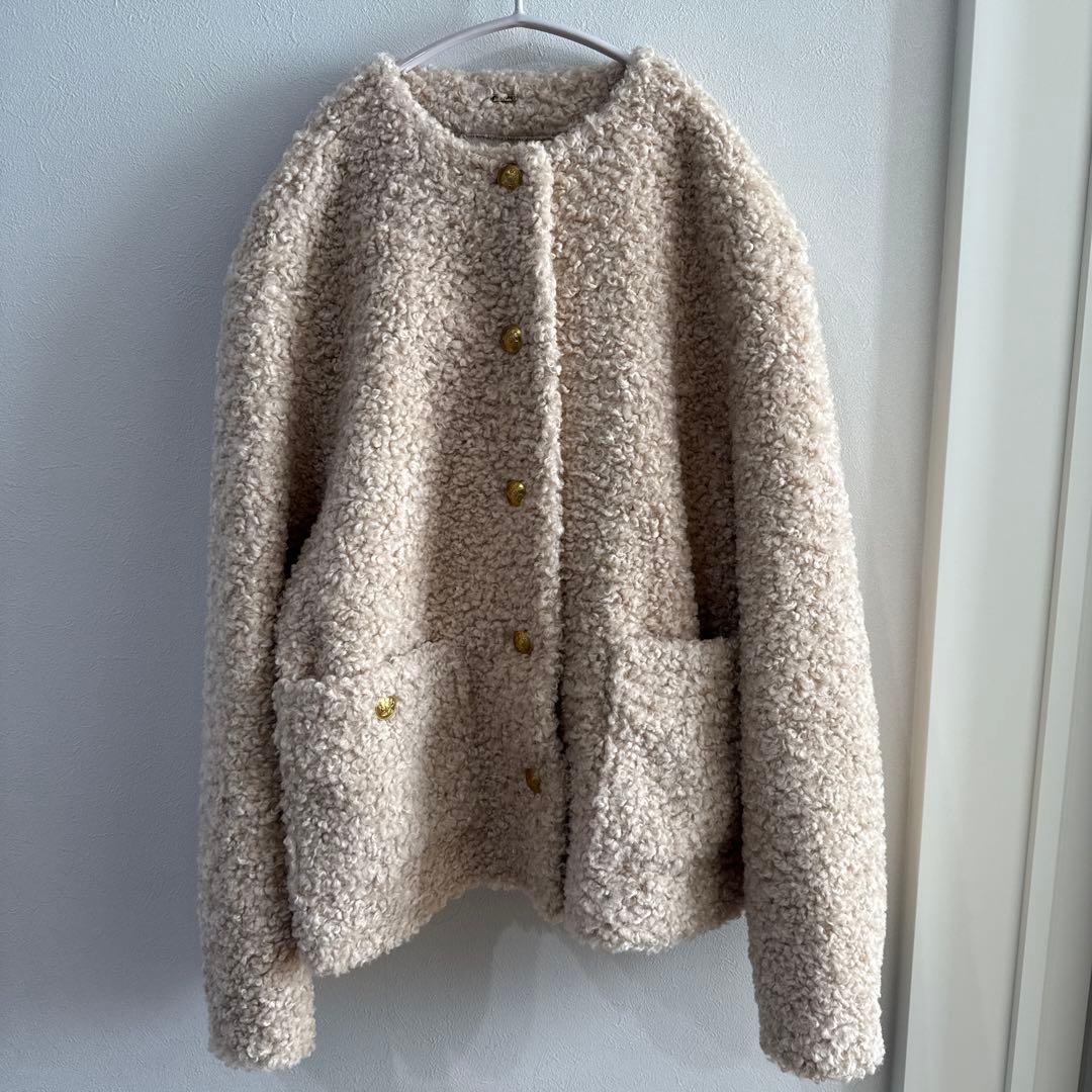 Mila Owen 金釦ノーカラーコンパクトボアジャケット - メルカリ