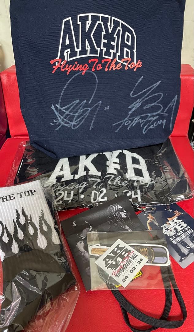 もう手に入らない激レアSSS席❣️ 直筆サイン✨ AK69 yellowbacks