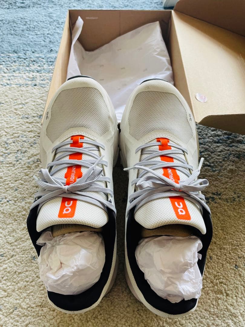 ⭐︎値下げ⭐︎ On Cloudrunner 26.5cm ホワイト/オレンジ