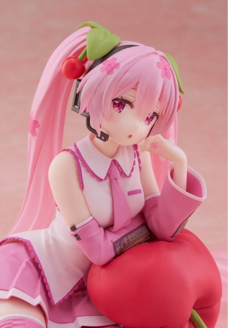 新品】初音ミク 桜ミク DesktopCuteフィギュア さくらんぼクッション