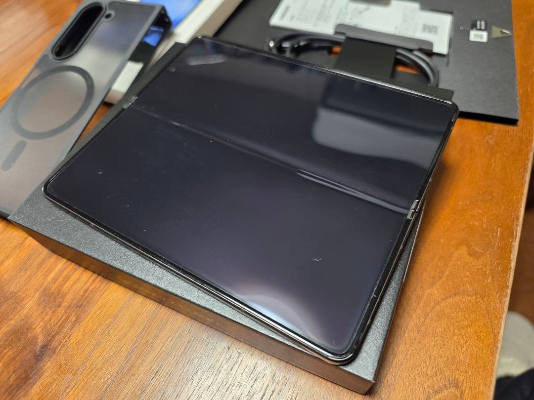 SAMSUNG Galaxy Z Fold 5 直販1TBモデル オマケ付き - メルカリ