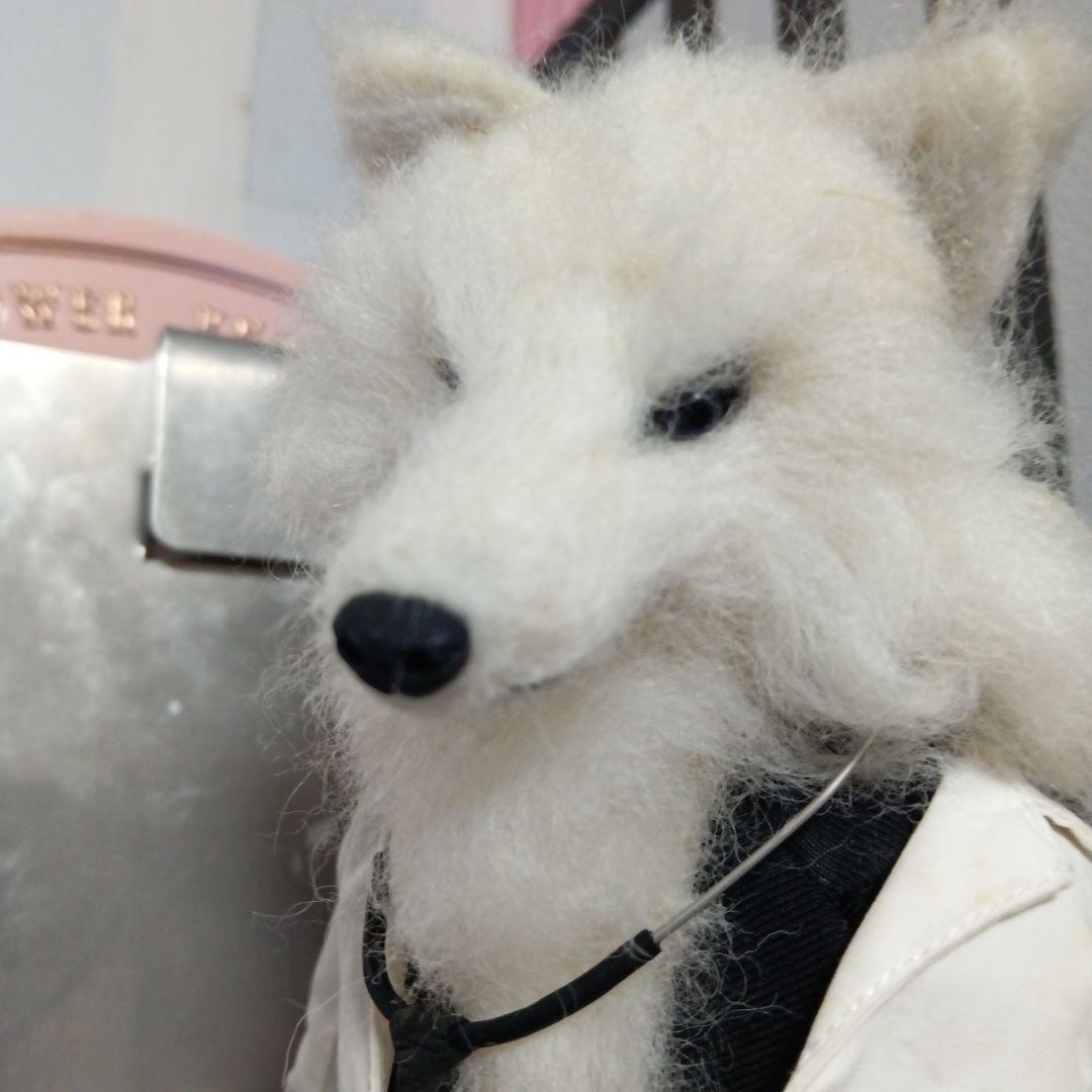 狼 ぬいぐるみ ドール 白衣 ホッキョクオオカミ 人形 医者 獣人
