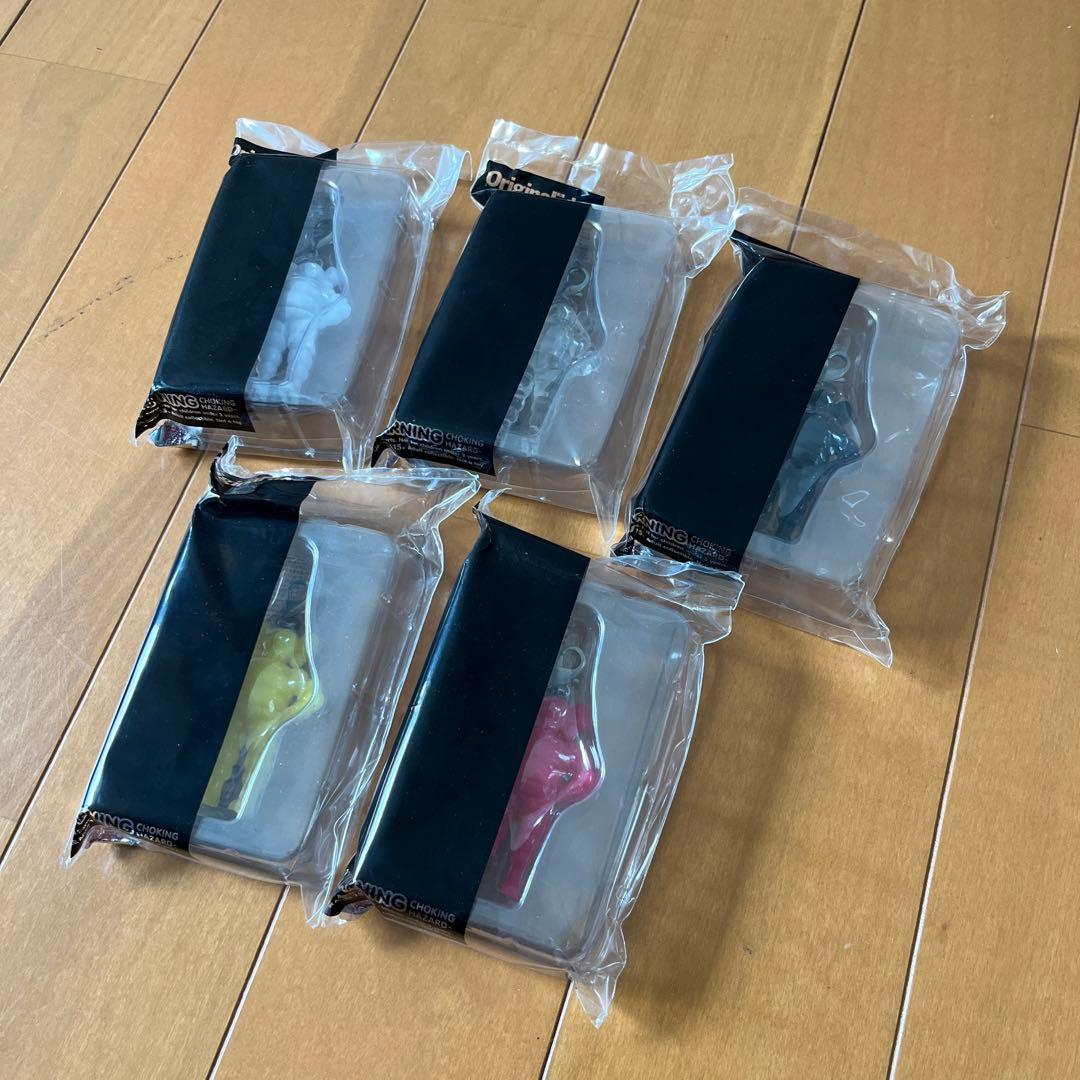 カウズ　オリジナルフェイク　キーホルダー　kaws Medicom Toy Original Fake Kaws Companion 5 GID Trading Key Chain