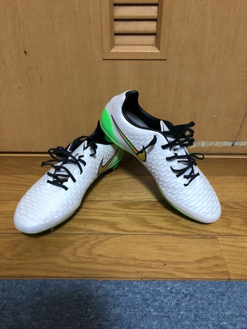 ナイキ マジスタ SG