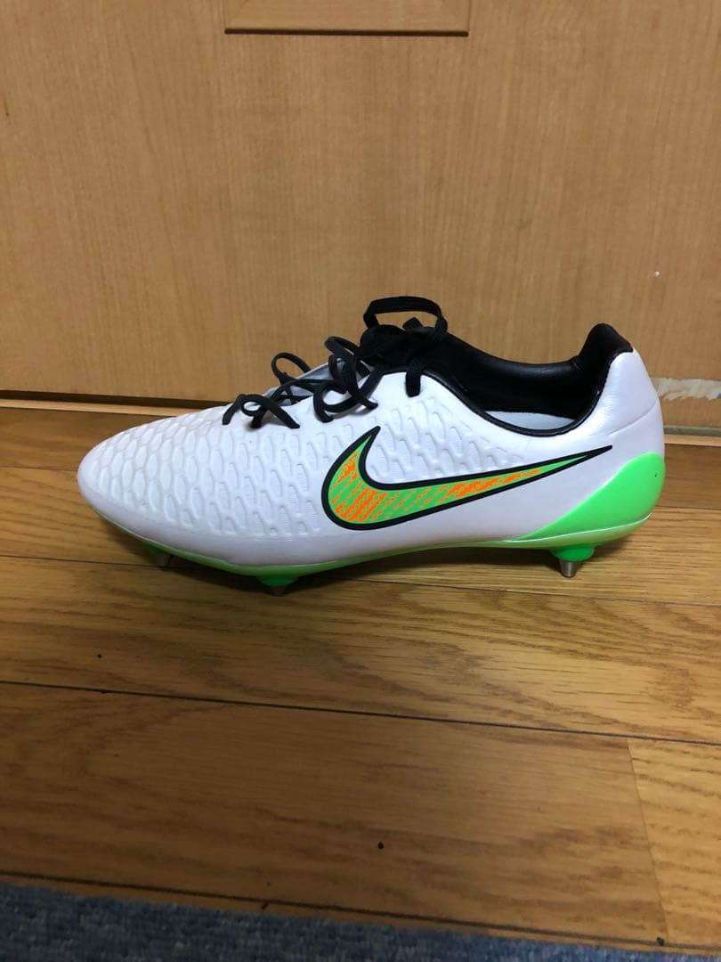 ナイキ マジスタ SG