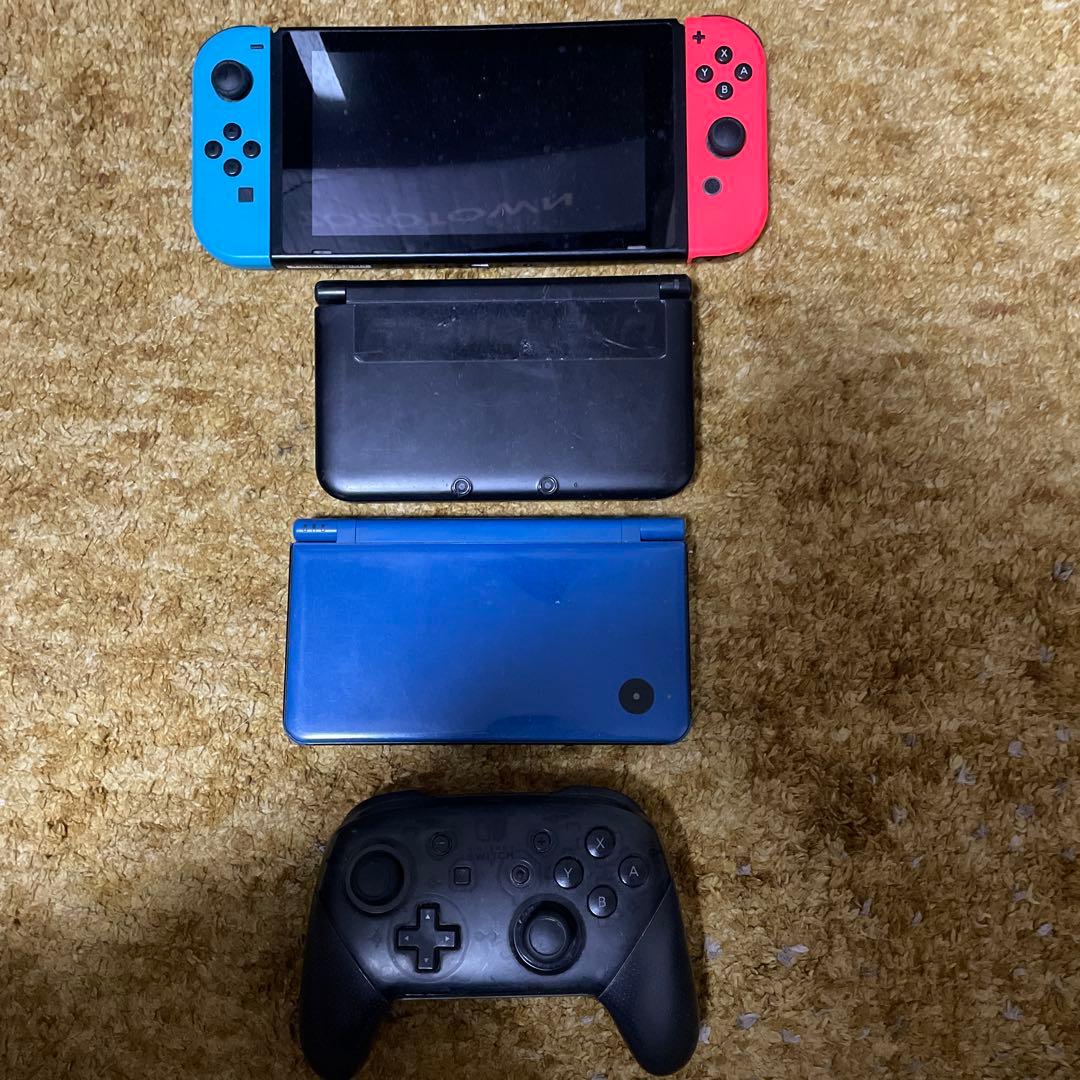 Nintendo Switch 本体 青/赤 + 3DS 黒/青等色々詰め合わせ Nintendo Switch 本体 青/赤 Nintendo Switch 本体 HAC-001 本体（青