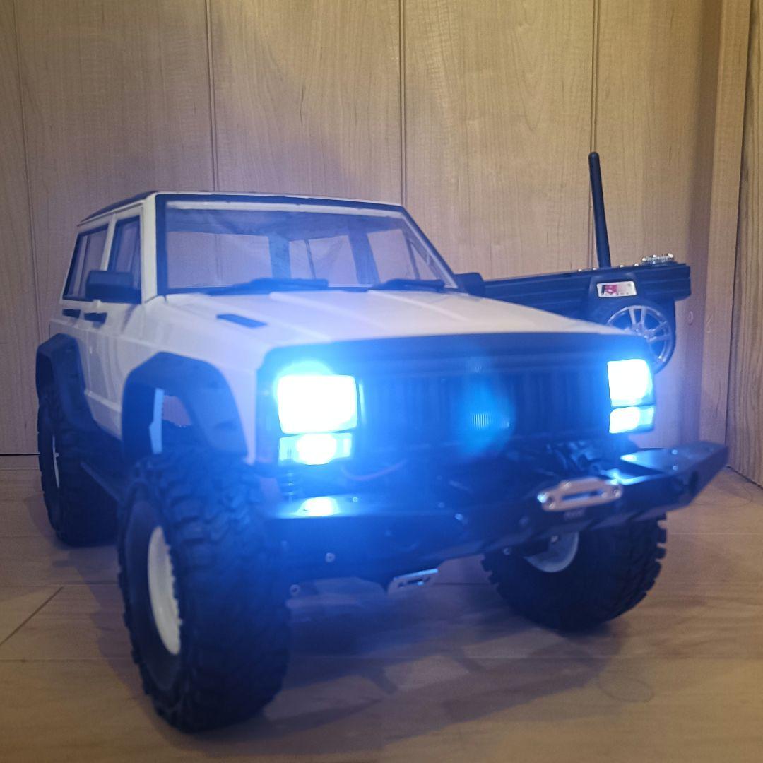 SCX10 チェロキー　スケールクローラー