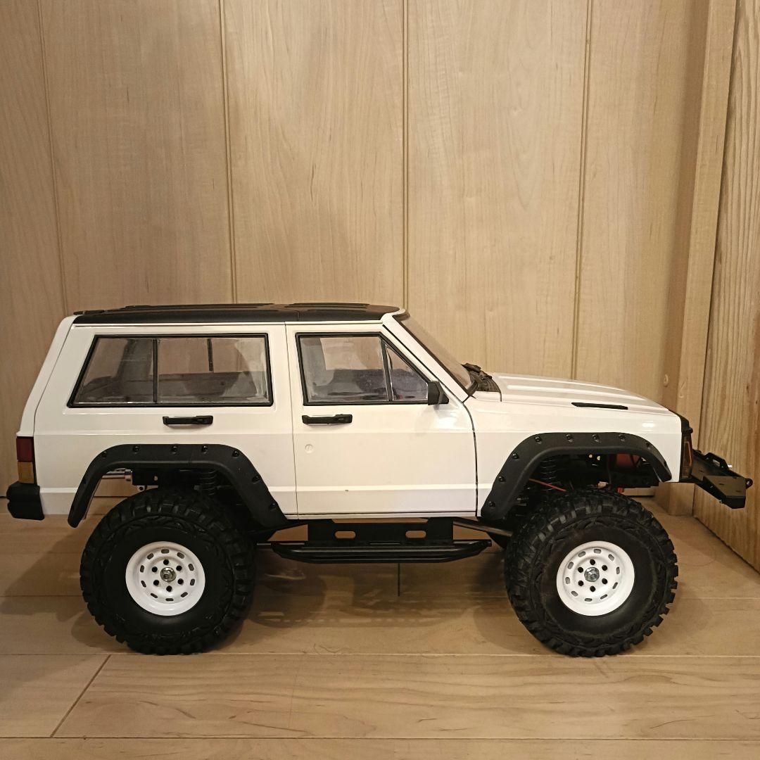 SCX10 チェロキー　スケールクローラー