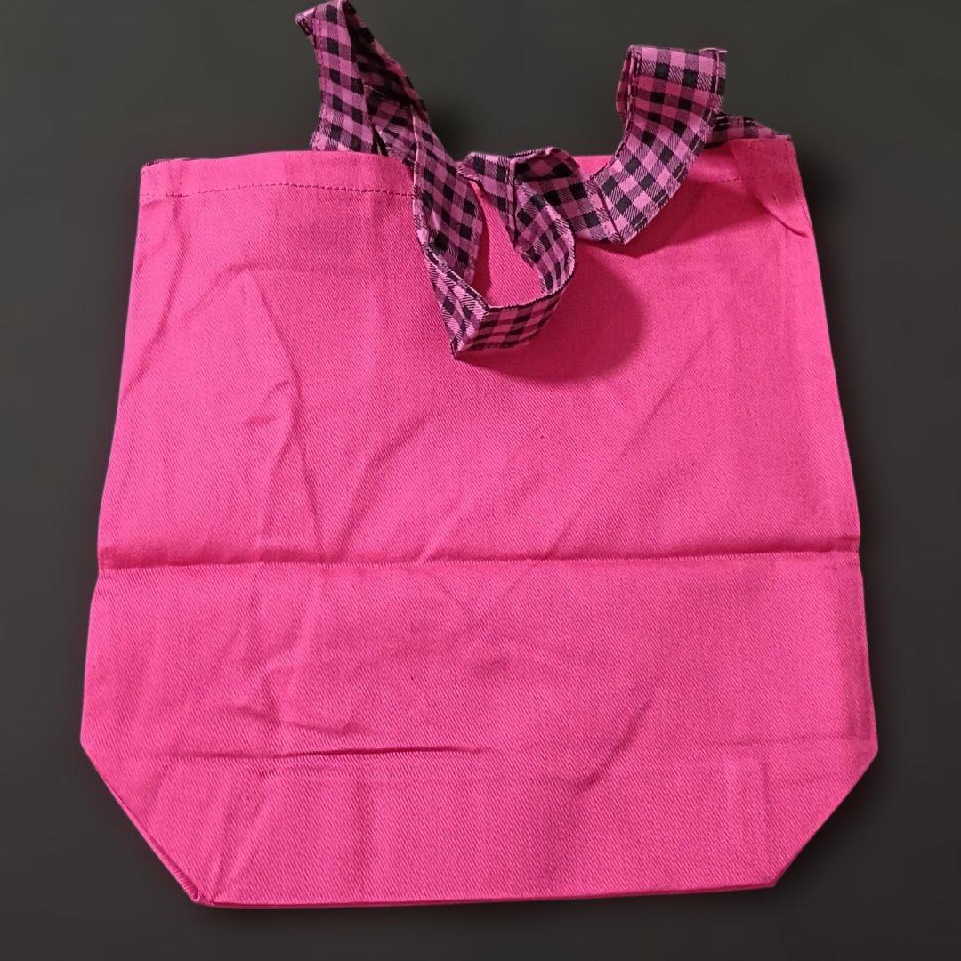 【新品】Avril Lavigne Tシャツ Mサイズ バッグ VIPパス付き