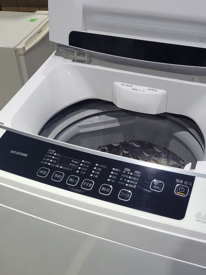 【美品】アイリスオーヤマ 全自動洗濯機 IAW-T602E 6.0kg 22年製