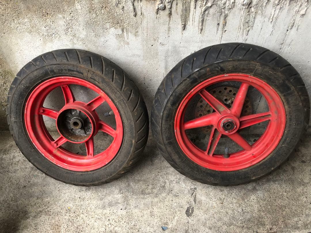 ライブディオZX 希少赤ホイール タイヤ付き - メルカリ