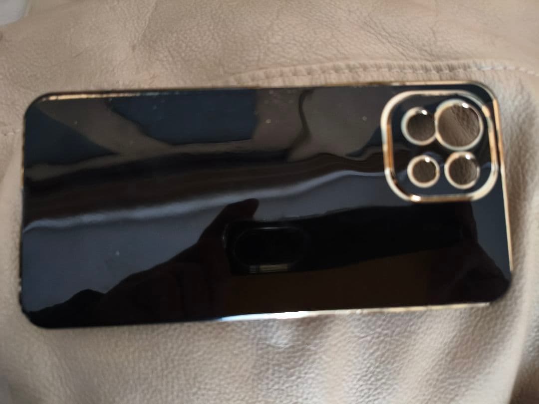 Xiaomi　Mi 11　Lite 5G ブラック　128GB SIMスリー The Xiaomi Mi 11 Lite 5G is a flat screen phone done right