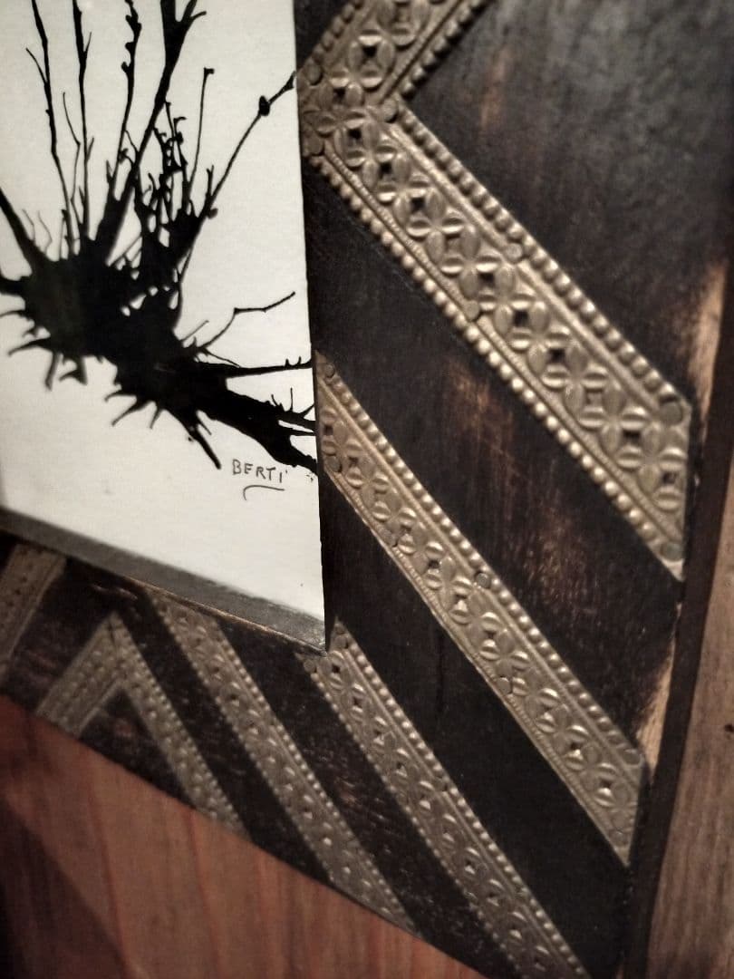 海外アーティスト★BERTI×J.ロジエ　鞭打ちアンティークチェアフレーム作家