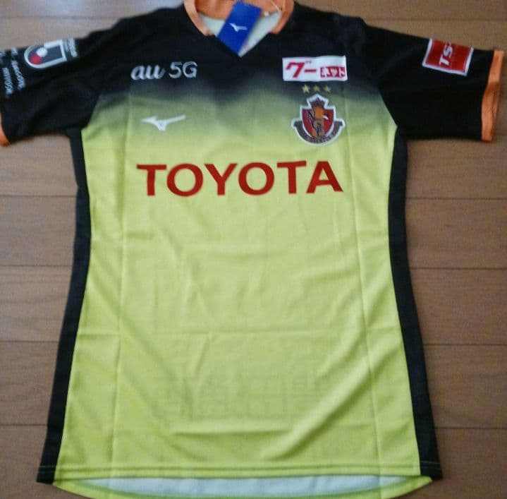 元名古屋グランパス ミッチェル・ランゲラック選手直筆サイン入り