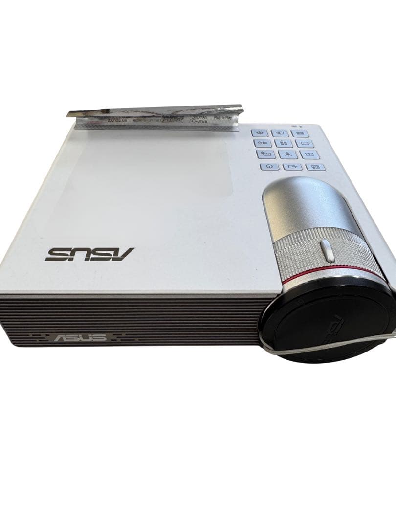 美品 ASUS 高輝度 モバイルバッテリー内蔵小型プロジェクター P3B ASUS、バッテリー内蔵のモバイルプロジェクター「P3B」 - 価格.com