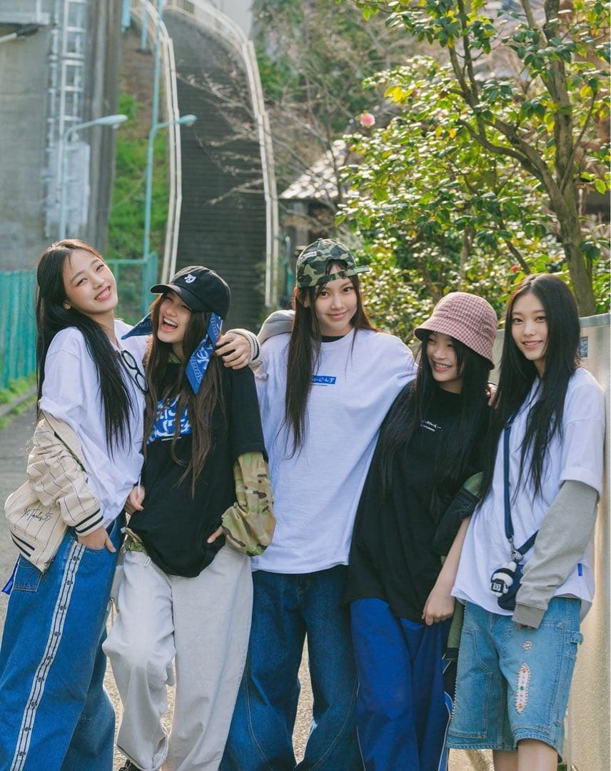 NewJeans x Hiroshi Fujiwara Tシャツ VER.6