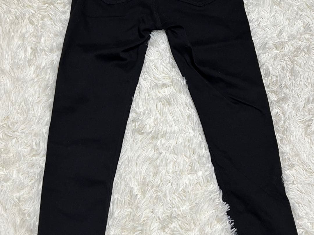 《極美品》YANUK ヤヌークRUTH スリムテーパードデニムW23 ブラック