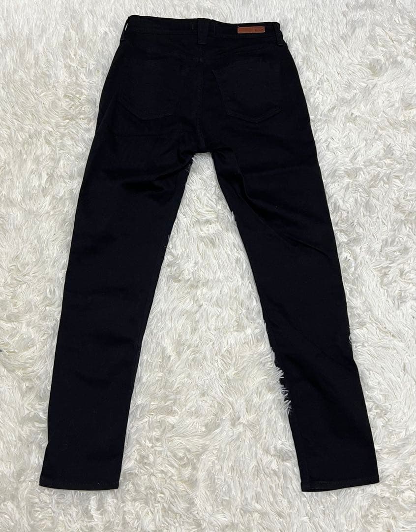 《極美品》YANUK ヤヌークRUTH スリムテーパードデニムW23 ブラック