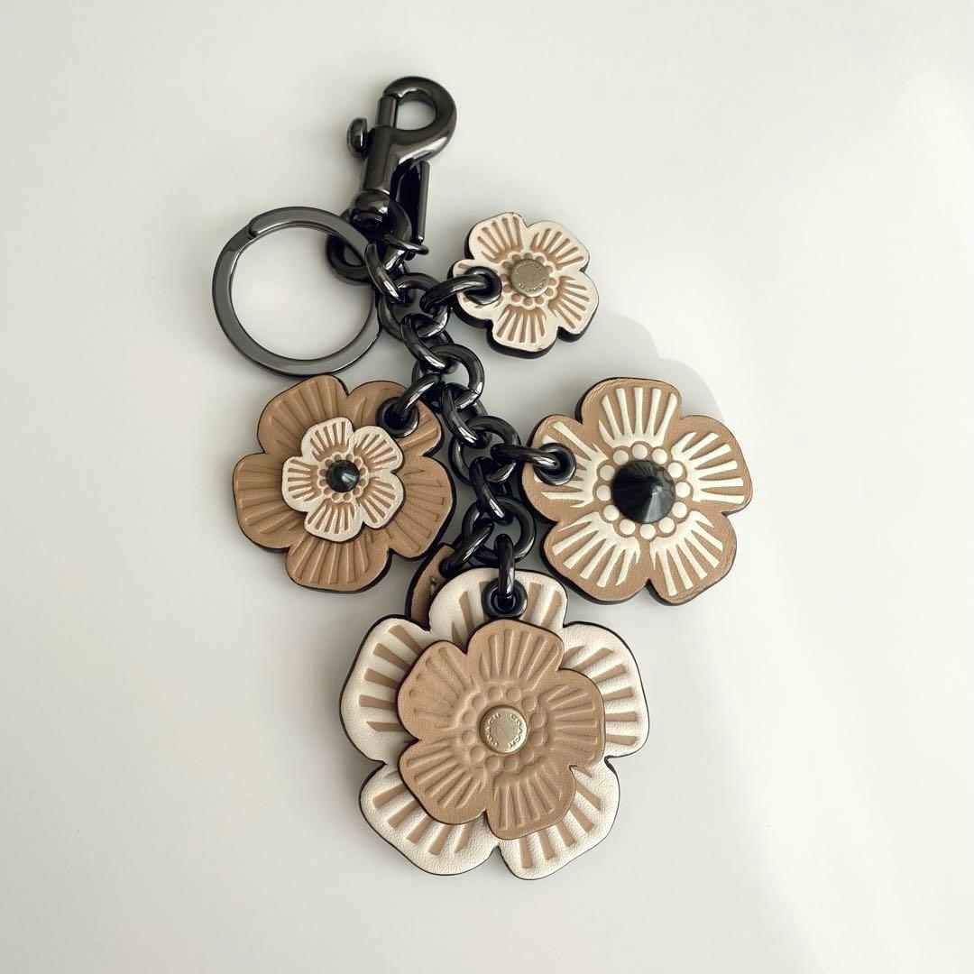 【未使用】COACH コーチ ティーローズ バックチャーム キーホルダー レザー 公式】COACH – コーチ | ティー ローズ バッグ チャーム