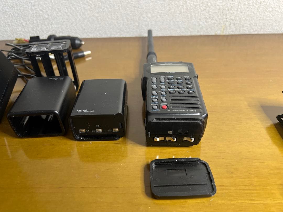 広域受信】ICOM IC-W2デュアルバンドアマチュア無線機アンテナセット付