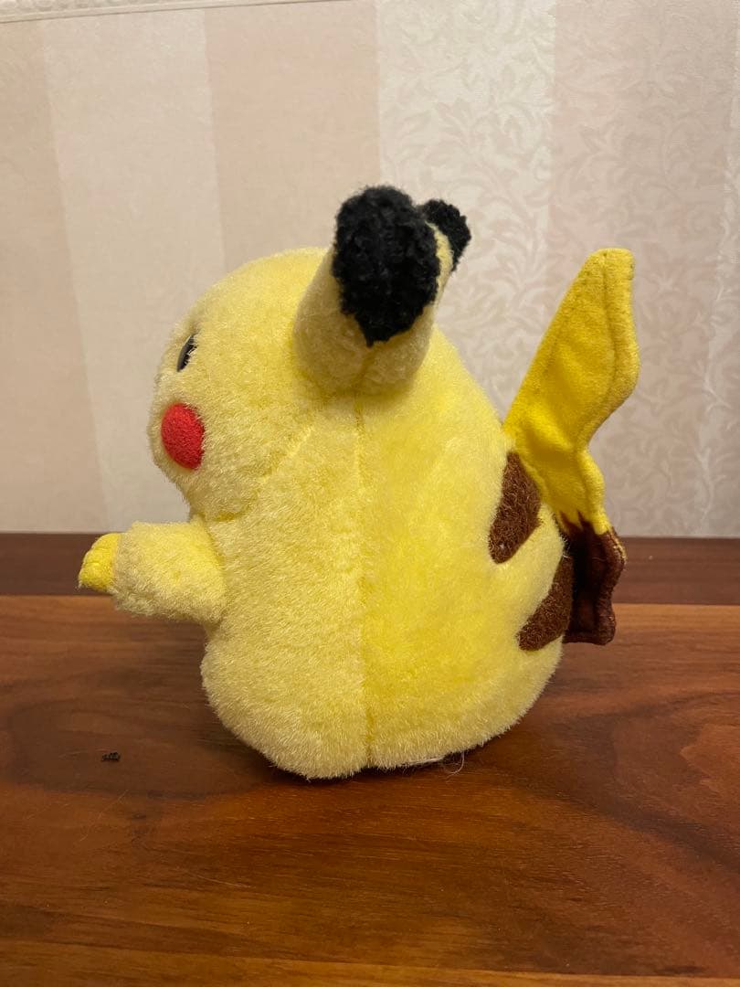 【顔良】tomy 初期　ピカチュウ ぬいぐるみ