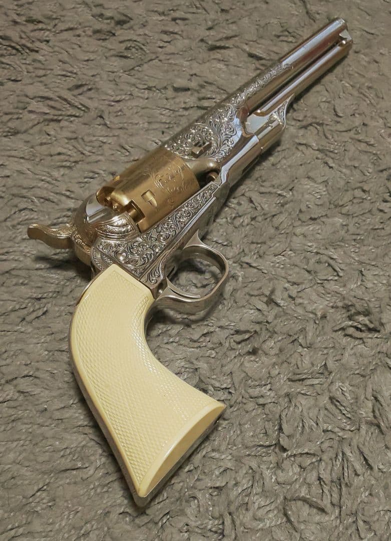 コルトM1861ネイビーリボルバー カスター将軍モデル