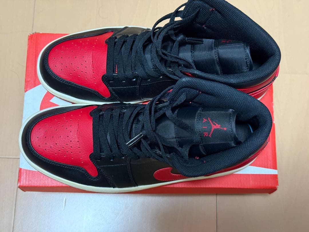24時間以内発送 /美品Nike Air Jordan 1 Mid \"Bred\"