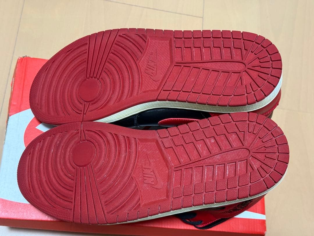 24時間以内発送 /美品Nike Air Jordan 1 Mid \"Bred\"