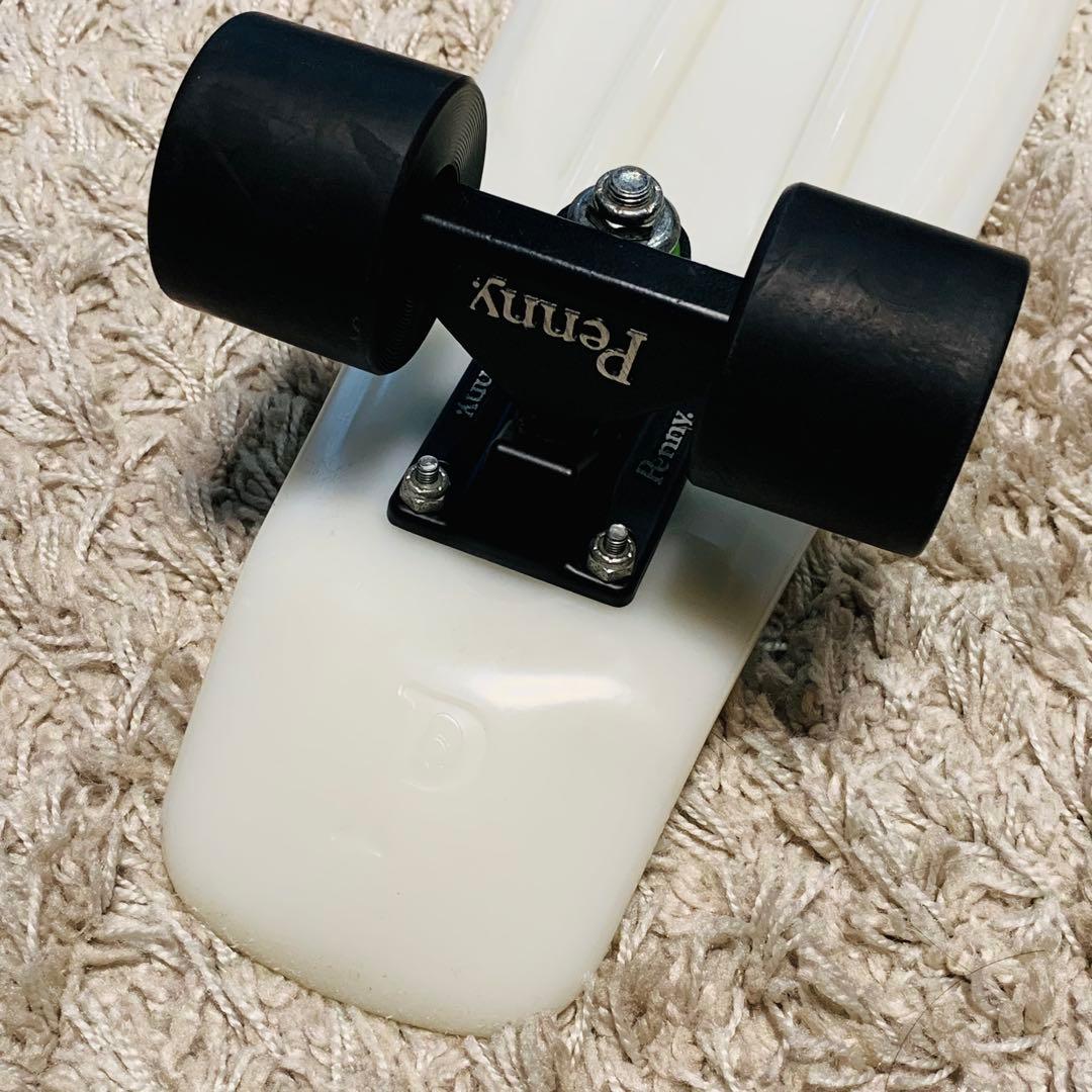 中古品】Penny ペニー 22インチ ホワイト×ブラック モノトーン - メルカリ
