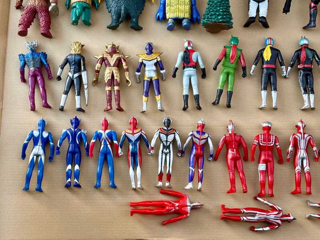 ウルトラマン 怪獣 円谷プロ まとめて 49体セット フィギュア 仮面ライダー