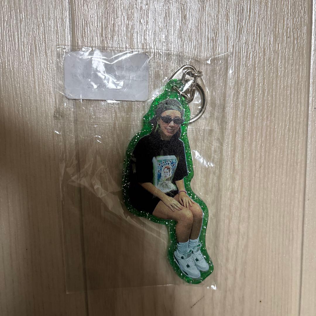 まとめ売り】仲里依紗 RE. アールイードット アクリルキーホルダー