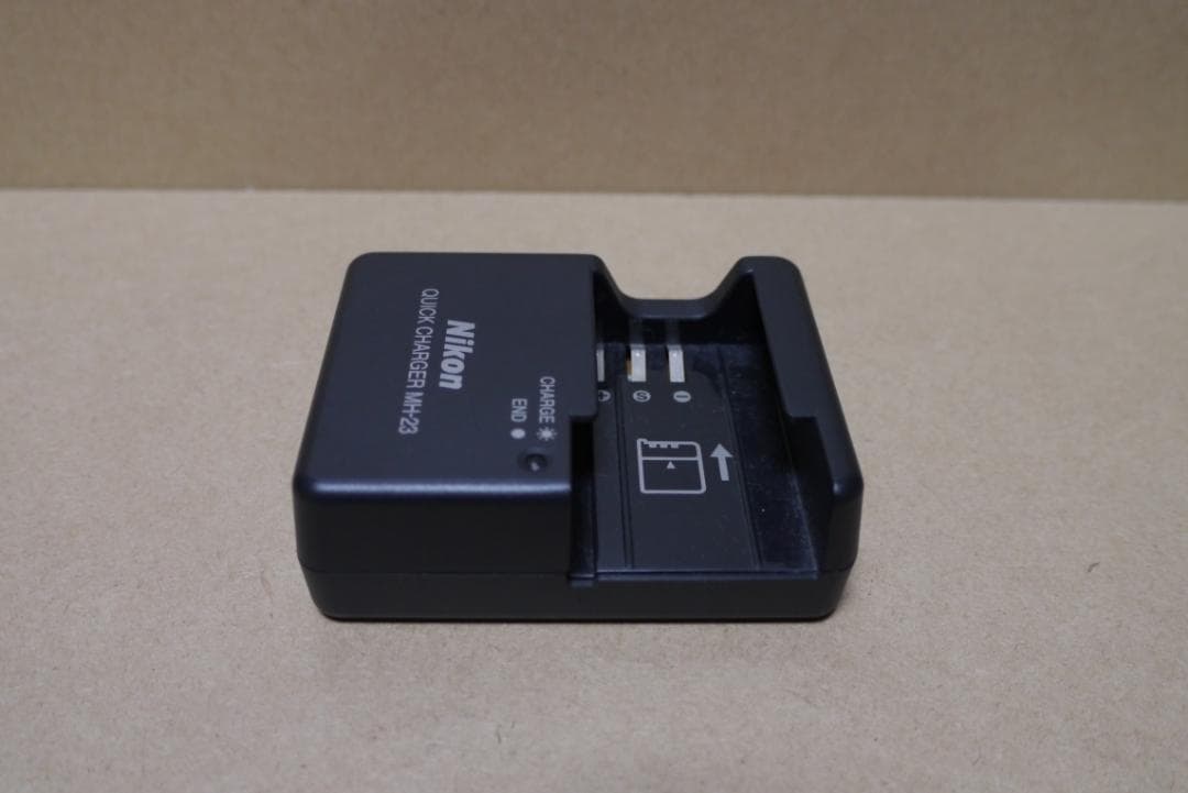 名機】Nikon D40 レンズセット(18-70mm) ショット数2019回 - メルカリ