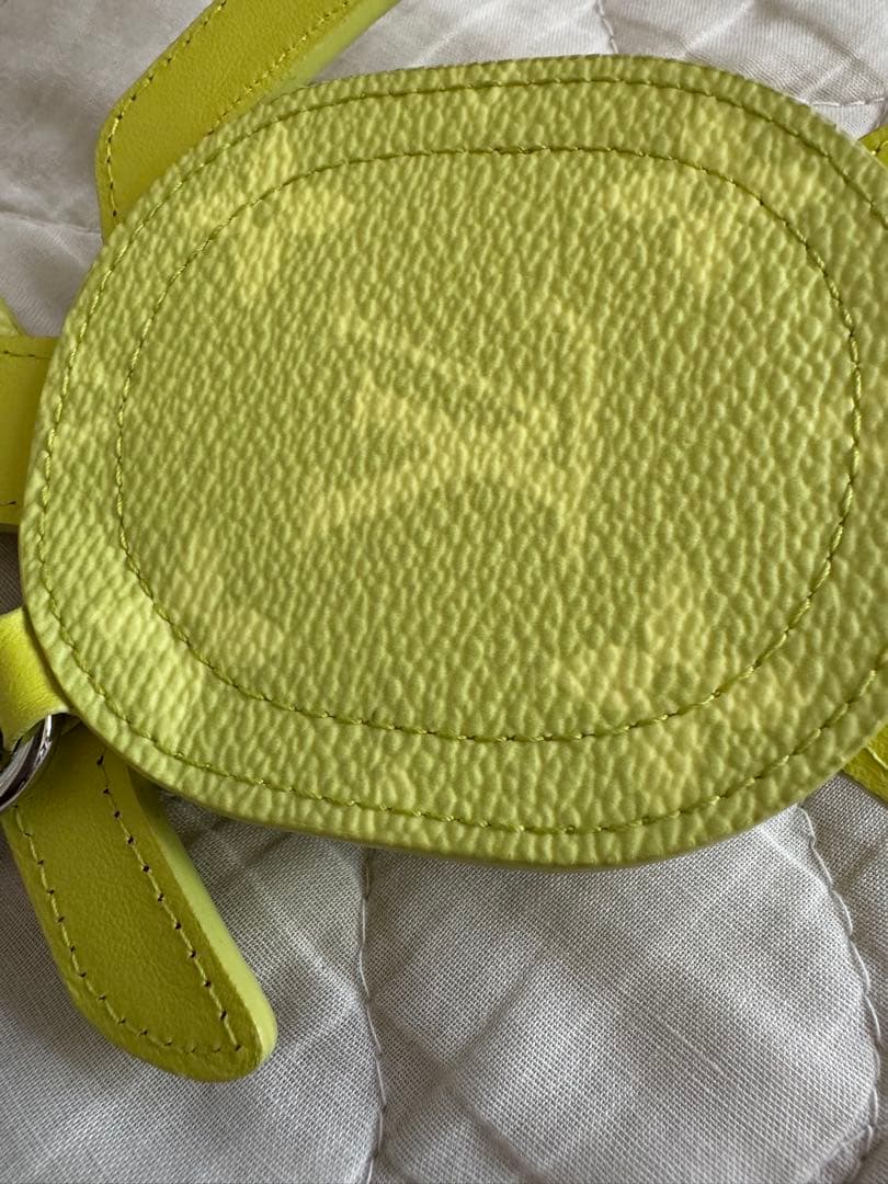 最終値引 ルイヴィトンBIJ LV タートルラインバッグチャームM02526