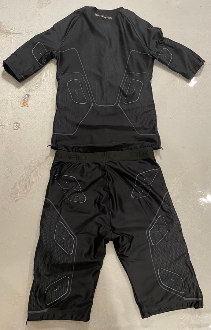 最終値下げ！ SIXPAD シックスパッド パワースーツ男性用 上M 下L