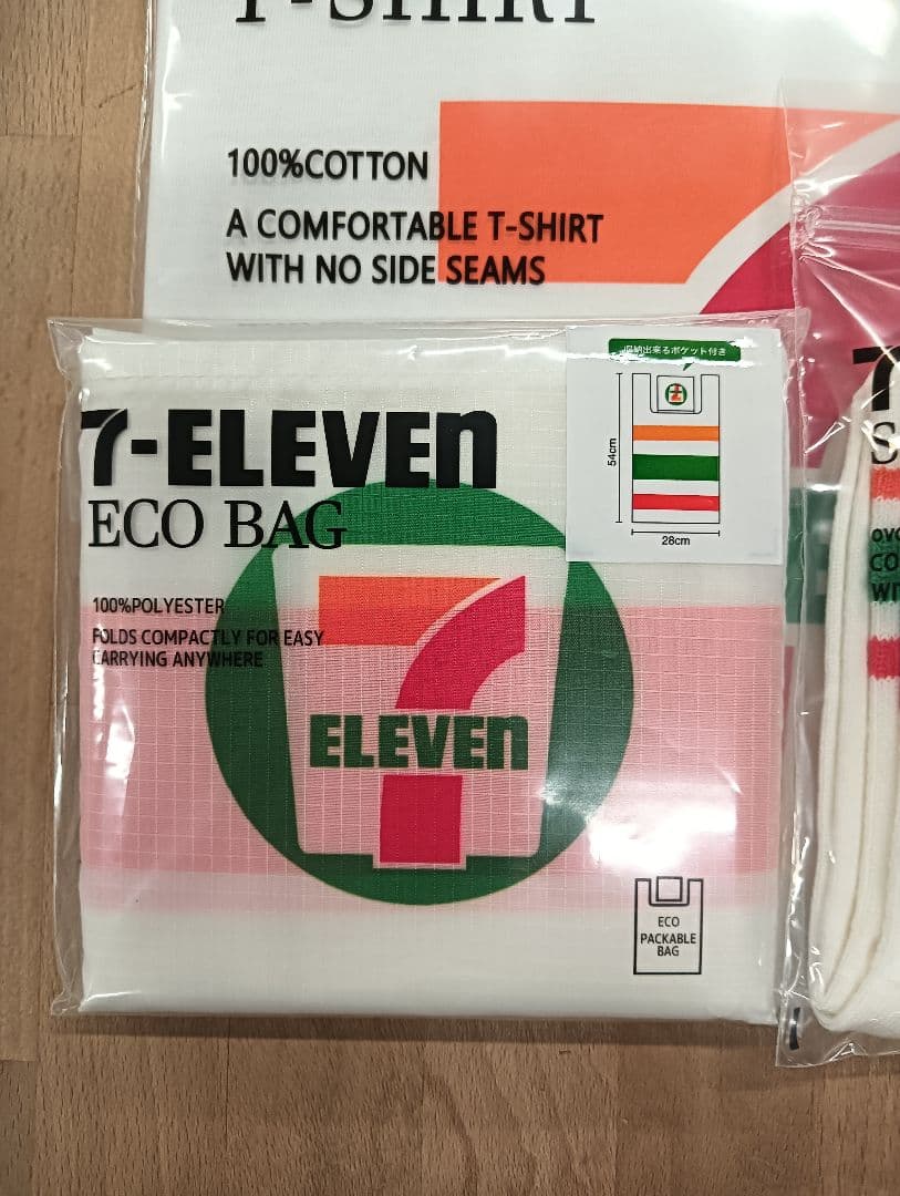 セブンイレブン Tシャツ Sサイズ エコバッグ・靴下23〜25セット - メルカリ