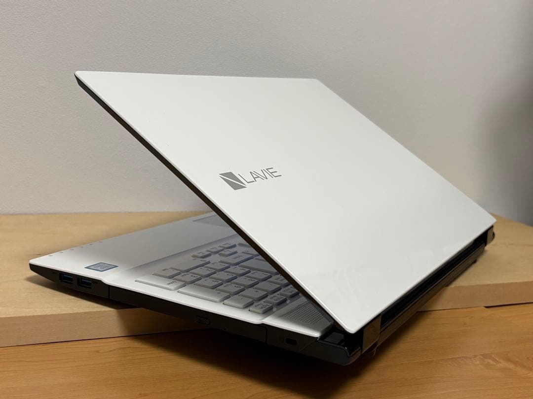 Windowsノート本体 LAVIE Direct NS(S) GN242F (i3/8/128/BD)